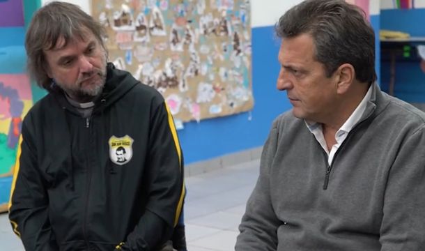 Sergio Massa estuvo con curas villeros en la villa Zavaleta