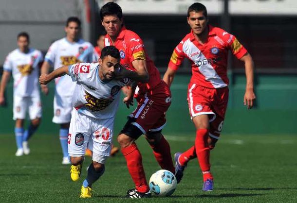 Argentinos empató con Arsenal y no pudo llegar a la punta