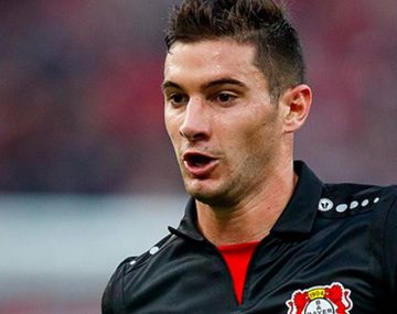 El delantero ya convirtió su primer gol en el Bayer