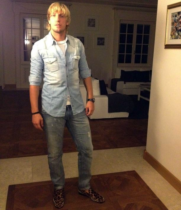 Los excéntricos zapatos que Wanda le regaló a su marido