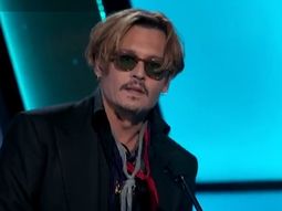 johnny depp entrego un premio borracho johnny depp entrego un premio borracho