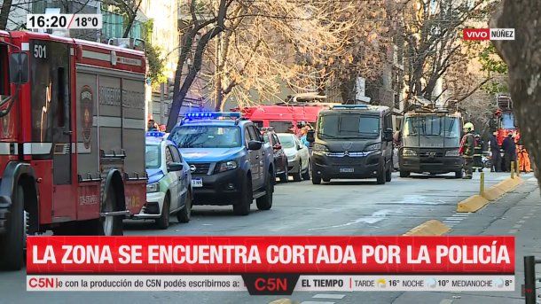 Se atrincheró con su hija en un departamento de Núñez y amenazó con matarse