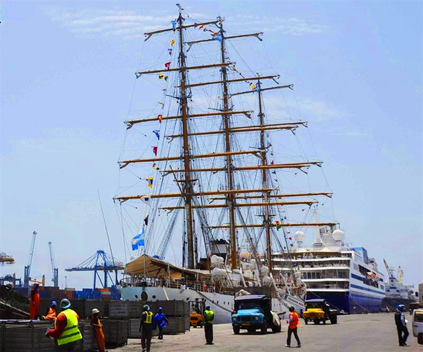Fragata Libertad en Ghana