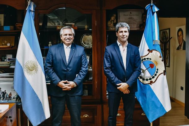 Alberto Fernández y Sergio Uñac firmaron un convenio para la construcción de 1800 viviendas