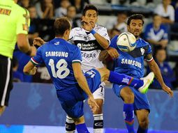 gimnasia se encontro con una jugada fortuita y derroto a velez gimnasia se encontro con una jugada fortuita y derroto a velez