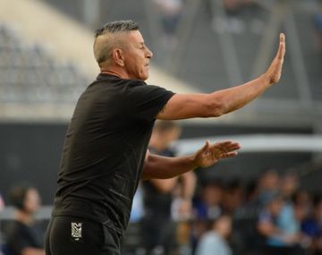 Pedro Monzón va a dirigir frente a San Lorenzo