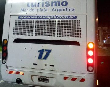 Feroz ataque a tiros a dos micros en Ruta 2: uno recibió 20 disparos y otro 14