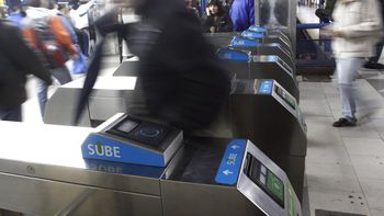 por una medida gremial, liberan molinetes de la linea c de subte por una medida gremial, liberan molinetes de la linea c de subte