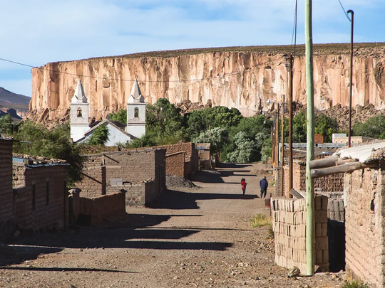 El pueblo jujeño que combina arte rupestre, cultura y paisajes únicos.