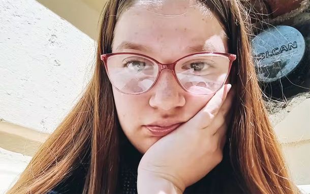 Buscan al conductor de una Chevrolet Meriva que atropelló y mató a una joven en La Plata