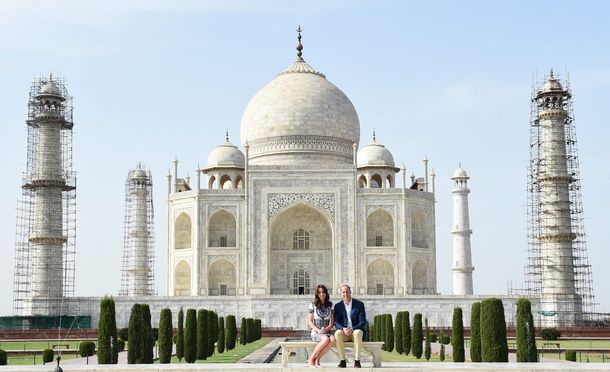 William y Kate reproducen la icónica foto de Lady Di en el Taj Mahal