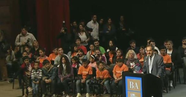 Scioli prometió boleto estudiantil gratuito para todo el país