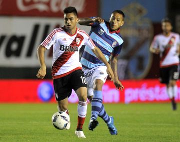 El ex Huracán anotó el segundo gol ante Arsenal una definición a puro talento