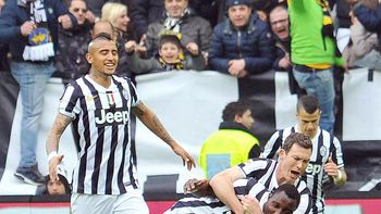 con un rato de tevez, la juventus derroto al chievo verona con un rato de tevez, la juventus derroto al chievo verona