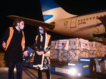 Llegaron al país 3,5 millones de dosis de Moderna desde EE.UU.