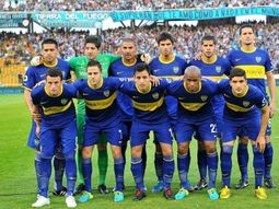 El Burro supo compartir delantera con Nicolás Blandi y Juan Román Riquelme