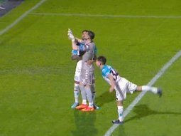 los polemicos gestos de gabriel arias a los hinchas de platense los polemicos gestos de gabriel arias a los hinchas de platense