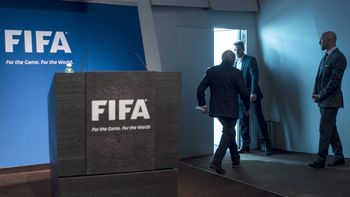 #fifagate ¿hasta cuando seguira blatter al frente de la institucion? #fifagate ¿hasta cuando seguira blatter al frente de la institucion?