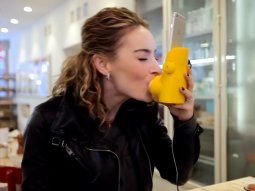 Inventaron un aparato que da besos a distancia