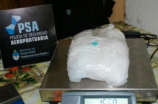 Cae banda narco que reclutaba mulas y traficaba a Europa