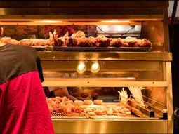 Trabajadores de comidas rápidas duplicarán su salario