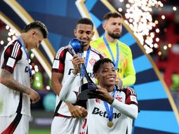 flamengo iguala 1-1 ante cruz azul en la renovada copa intercontinental flamengo iguala 1-1 ante cruz azul en la renovada copa intercontinental