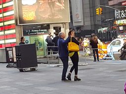 el presidente de la corte suprema se casa: su novia, 26 anos mas joven que el el presidente de la corte suprema se casa: su novia, 26 anos mas joven que el