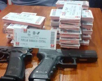 La amenaza de los barras de Barracas Central que preocupa en River