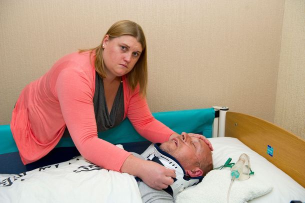 Fingió ser cuadripléjico por dos años y lo descubren caminando en un súper