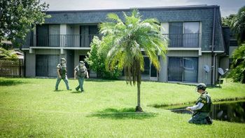 aca vivia el autor de la masacre de orlando: mira la casa por dentro aca vivia el autor de la masacre de orlando: mira la casa por dentro