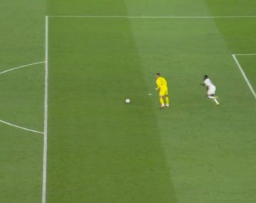 El blooper del arquero de Portugal que casi termina en el empate de Ghana