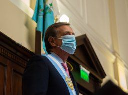 Mendoza: Gobernador adelantó que no acatará el DNU presidencial y mantendrá las clases presenciales