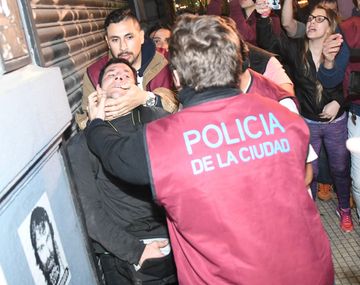 Detenidos y heridos tras la marcha por Santiago Maldonado