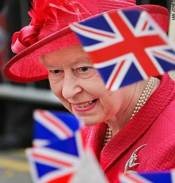 Internaron por primera vez en 10 años a la reina de Inglaterra