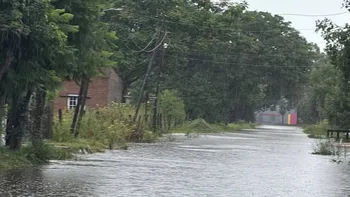 Enorme temporal en Corrientes: barrios inundados y familias evacuadas
