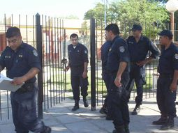 denuncian que una nena fue secuestrada y violada por una banda de payasos denuncian que una nena fue secuestrada y violada por una banda de payasos