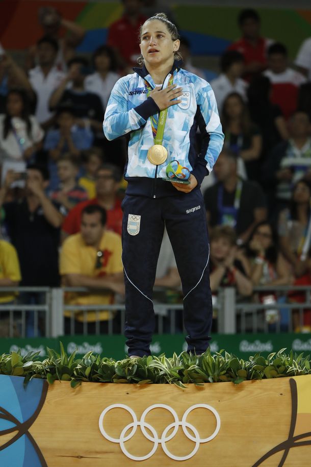La emoción de Pareto al escuchar el himno argentino y recibir la medalla de oro