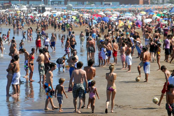 Estiman que la actividad turística crecerá 10 % en todo el país este verano