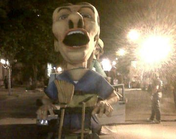 El carnaval de Lincoln homenajeó a un ex jugador e ídolo de Boca