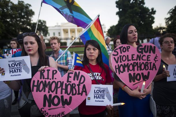 Muestras de repudio y dolor tras el atentado a la disco LGBT de Orlando
