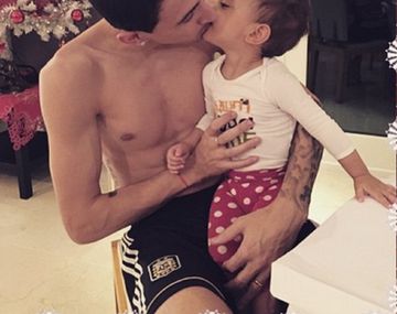 Mirá la tierna foto familiar de Ángel Di María en vísperas de las Fiestas