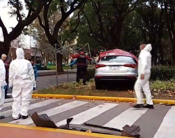 Un auto se subió a un cantero en Parque Patricios y el conductor murió