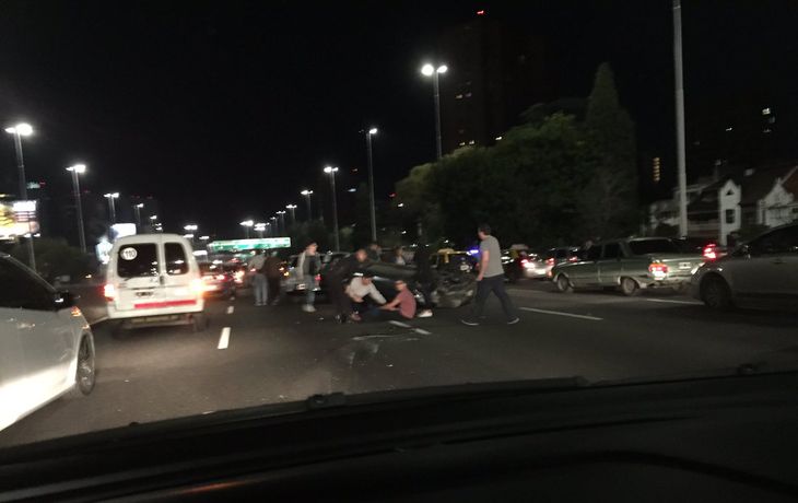 Caos de tránsito por choque en General Paz