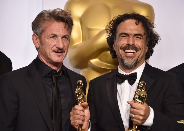 Polémica: Sean Penn dijo que no se va a disculpar por su chiste racista en los Oscar
