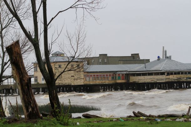 Cesó alerta por sudestada y lluvias intensas: lentamente las crecidas de los ríos van bajando