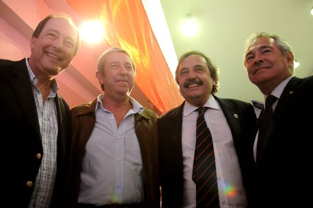 Para Cobos, el Gobierno tergiversa las causas nobles