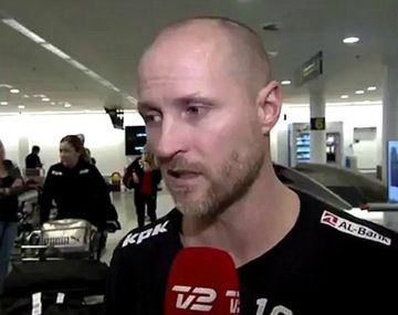 La magia de la televisión: una mujer desaparece en medio de una entrevista