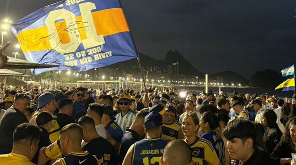 Boca copó las playas de Copacabana: multitudinario banderazo antes de enfrentar a Vasco