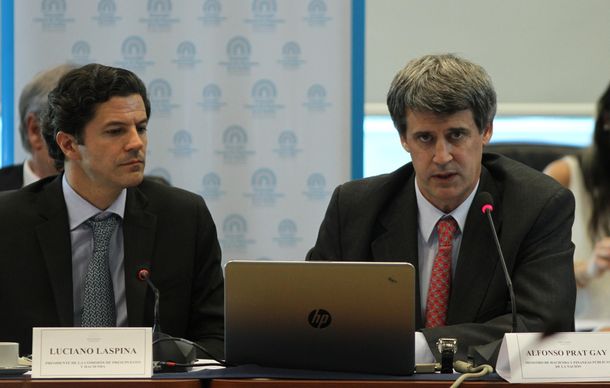 Alfonso Prat Gay defendió el proyecto oficial de Ganancias