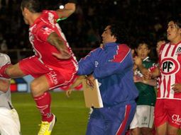 siete partidos de suspension para un argentino en chile siete partidos de suspension para un argentino en chile